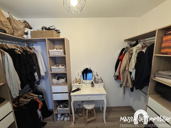 Vente Maison de plain-pied récente - 4 pièces - 119m² - Jardin de 850m² et garage - BOURG CHARENTE