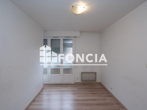 À vendre Local commercial 97 m² - Tournon-sur-rhône 07300