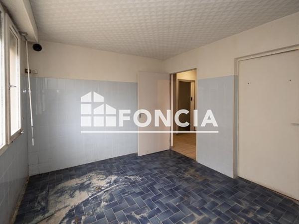 À vendre Local commercial 97 m² - Tournon-sur-rhône 07300