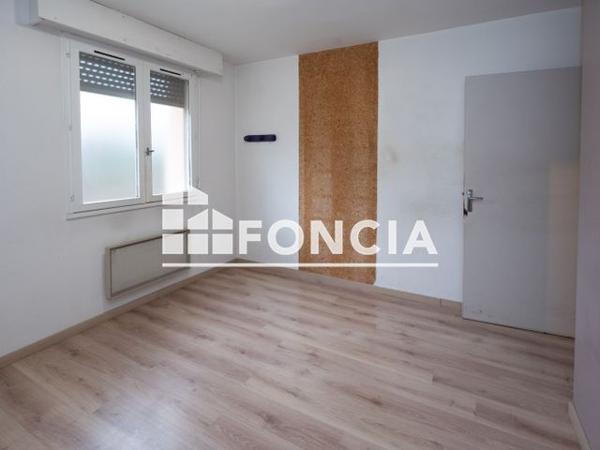 À vendre Local commercial 97 m² - Tournon-sur-rhône 07300