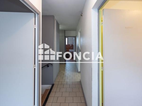 À vendre Local commercial 97 m² - Tournon-sur-rhône 07300