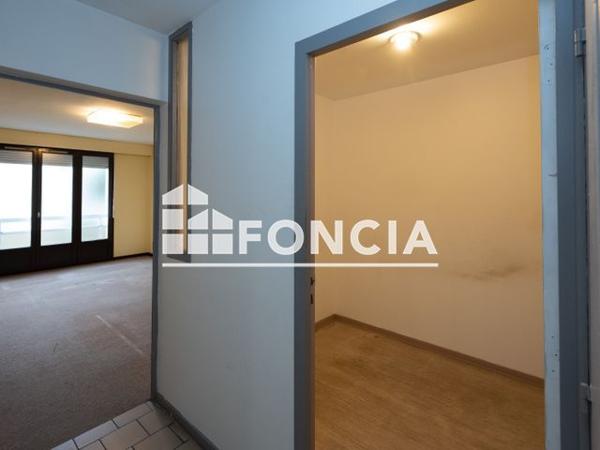 À vendre Local commercial 97 m² - Tournon-sur-rhône 07300