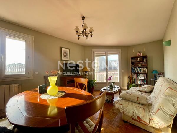 Bordeaux centre quartier Nansouty  T2 40m2 plus un cellier balcon expo SUD