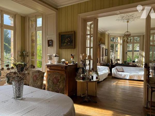 Demeure d'exception Manoir d'esprit anglo-normand, située sur la commune de Sedan.

Cette pro...