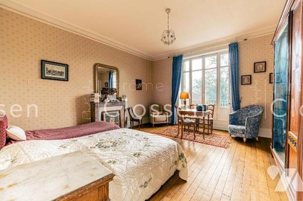 Demeure d'exception Manoir d'esprit anglo-normand, située sur la commune de Sedan.

Cette pro...