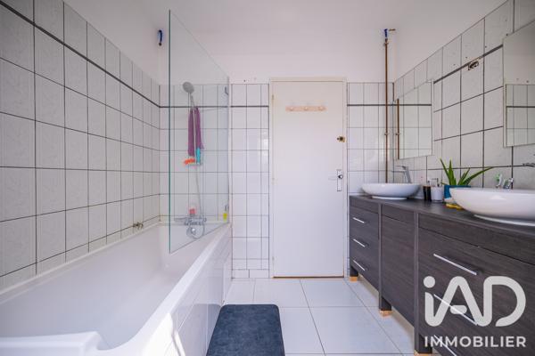 Maison à vendre 10 pièces 314,67 m² Ruaudin