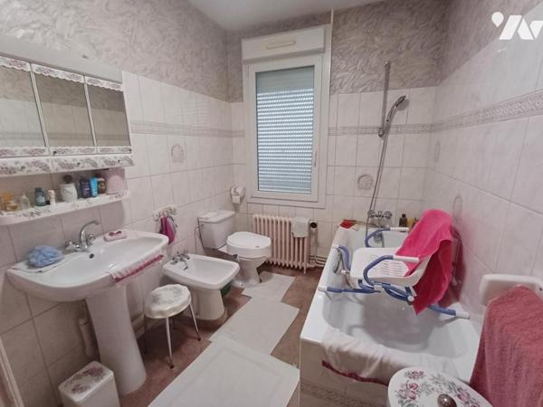 Secteur GENESLAY - Maison de type 5 sur sous-sol