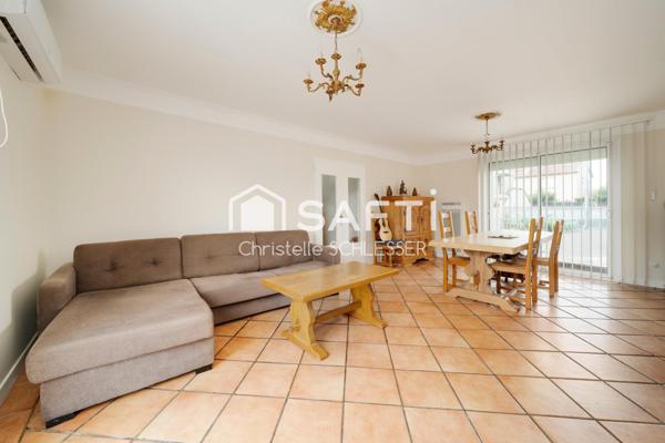 Maison mitoyenne par le garage – Prête à emménager, proche écoles et commodités