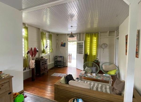 Maison à vendre    5 pièces •  Rivière-Pilote