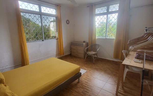 Maison à vendre    7 pièces • 174 m2 Le Gosier