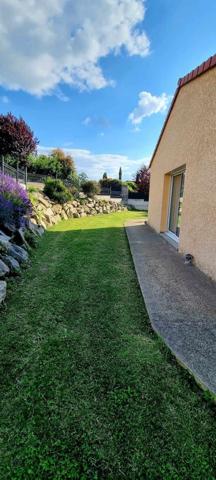 PAVILLON FAMILIAL TRES AGREABLE DANS SECTEUR CALME