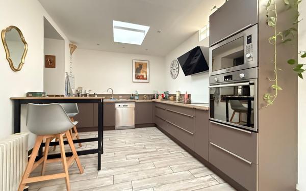 Maison à vendre    5 pièces • 158,39 m2 Miramas