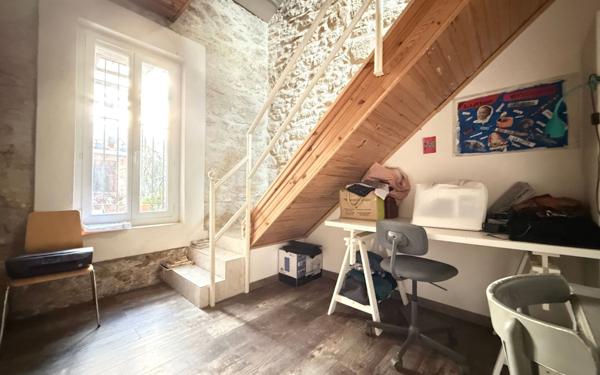 Maison à vendre    5 pièces • 158,39 m2 Miramas