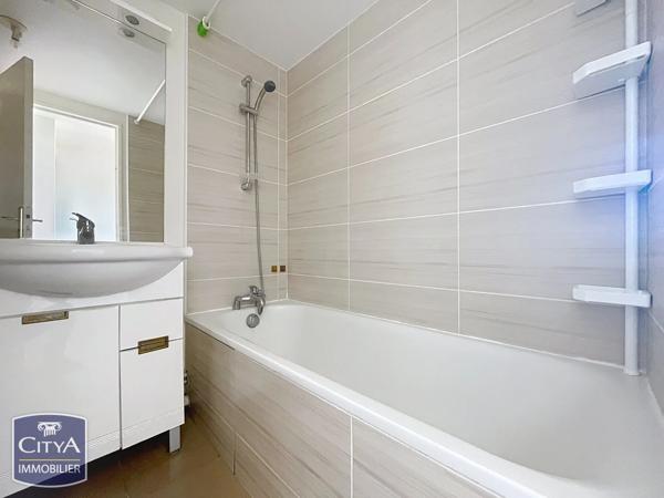 Appartement à vendre 2 pièces 48.81m² Lucé (28110)