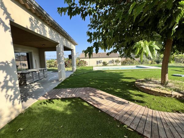 Villa 120m2 plain pied de 2017, 3 Chambres, piscine chauffee
