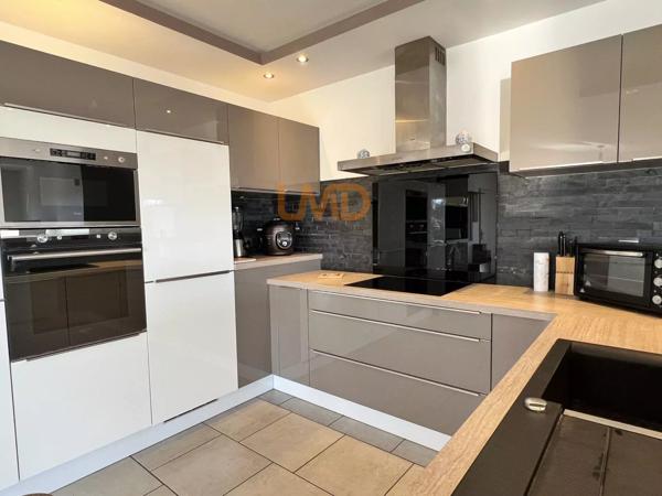 Villa 120m2 plain pied de 2017, 3 Chambres, piscine chauffee