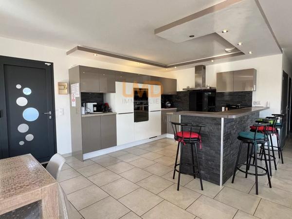 Villa 120m2 plain pied de 2017, 3 Chambres, piscine chauffee