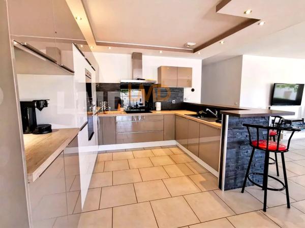 Villa 120m2 plain pied de 2017, 3 Chambres, piscine chauffee