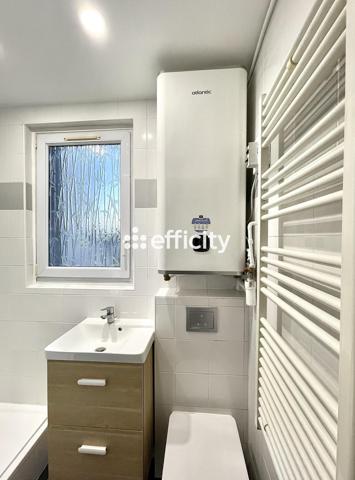 Appartement
         2 pièces
        - 32 m² 230 000 € *