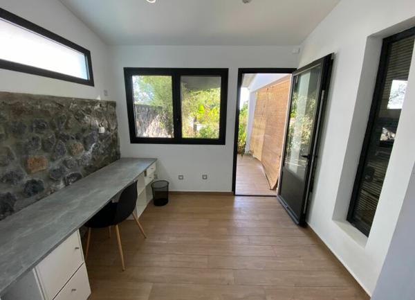 Maison à louer    4 pièces • 131,95 m2 Saint-Pierre