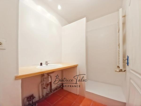 Exclusivité – Duplex T3 71 m² + terrasse 17 m² + parking privé – Bouche-du-Rhône