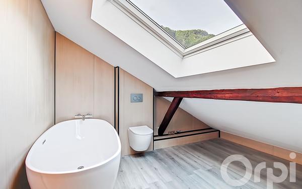 Appartement à vendre    4 pièces • 102,61 m2 Marignier