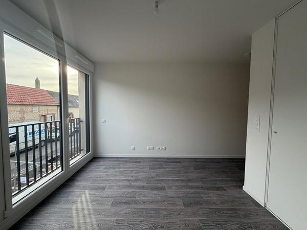 Studio neuf centre ville Louviers