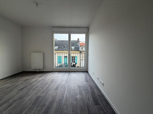 Studio neuf centre ville Louviers