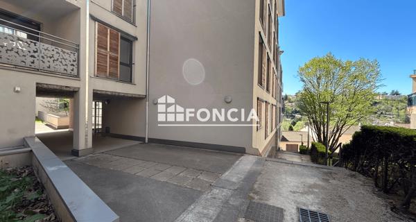 Location Studio 25.4 m² - Francheville 69340