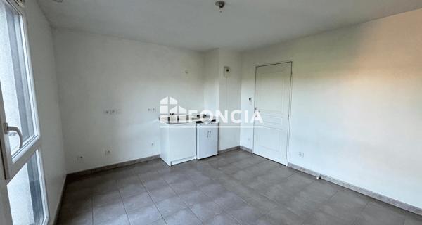 Location Studio 25.4 m² - Francheville 69340