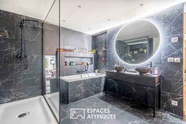 Duplex inversé avec terrasse intimiste au cœur du Village