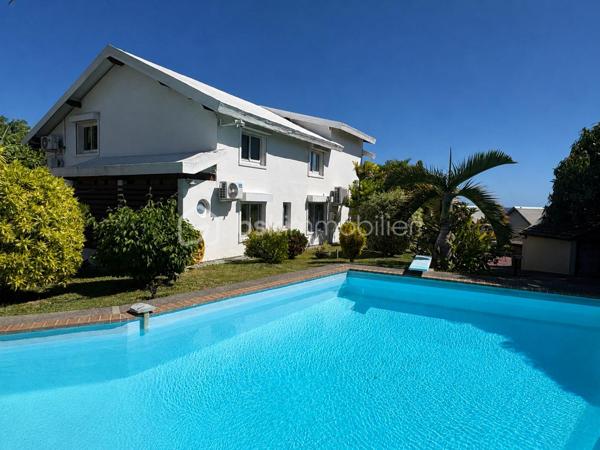 Maison de 300 m²