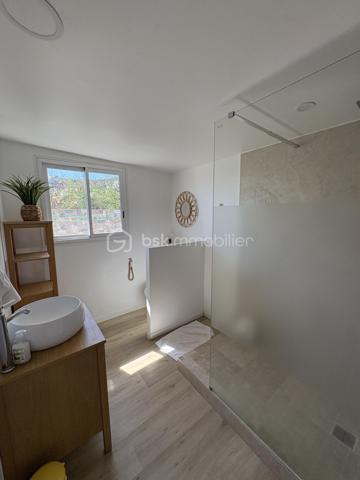 Maison de 300 m²