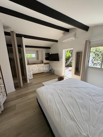 Maison de 300 m²