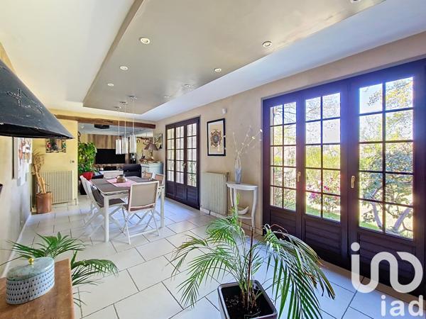 Maison à vendre 8 pièces 172 m² Saint-Fargeau-Ponthierry