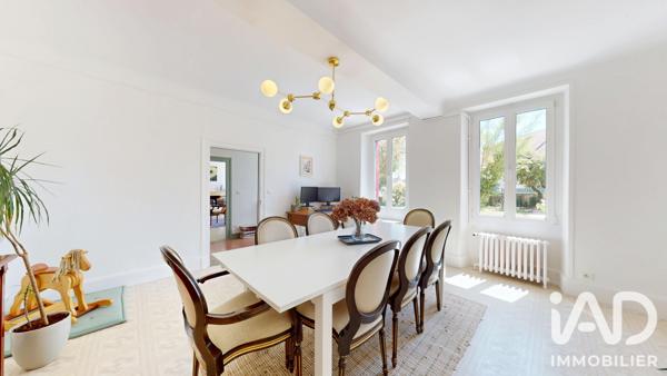 Maison à vendre 8 pièces 233,55 m² Auxerre