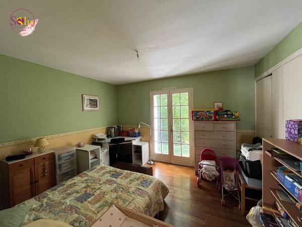 A 10 minutes de COGNAC ! Venez visiter cette maison ...