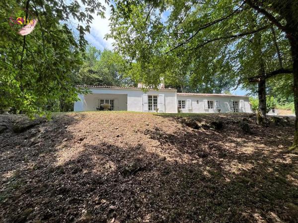 A 10 minutes de COGNAC ! Venez visiter cette maison ...