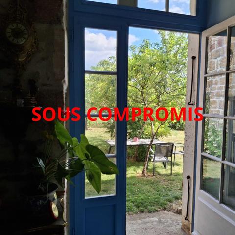 MAISON DE CHARME AVEC JARDIN ET JOLIE VUE SUR LA CAMPAGNE - DOUBLE GARAGE NON ATTENANT