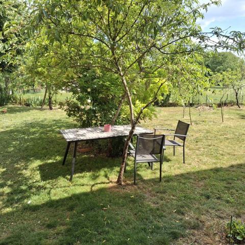 MAISON DE CHARME AVEC JARDIN ET JOLIE VUE SUR LA CAMPAGNE - DOUBLE GARAGE NON ATTENANT