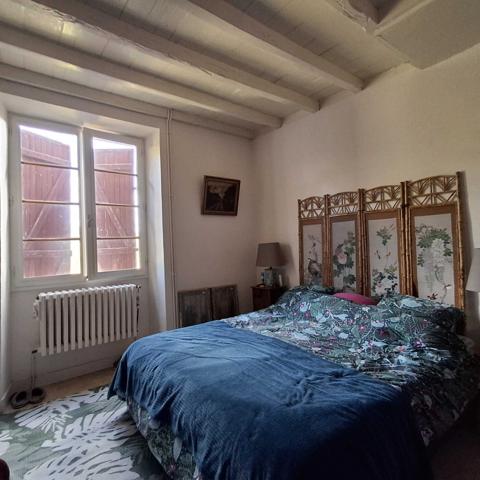 MAISON DE CHARME AVEC JARDIN ET JOLIE VUE SUR LA CAMPAGNE - DOUBLE GARAGE NON ATTENANT