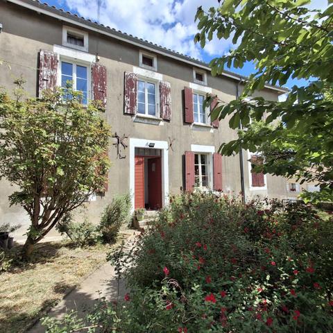 MAISON DE CHARME AVEC JARDIN ET JOLIE VUE SUR LA CAMPAGNE - DOUBLE GARAGE NON ATTENANT