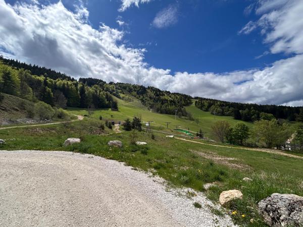 Villard-De-Lans - Côte 2000 aux pieds des pistes de ski