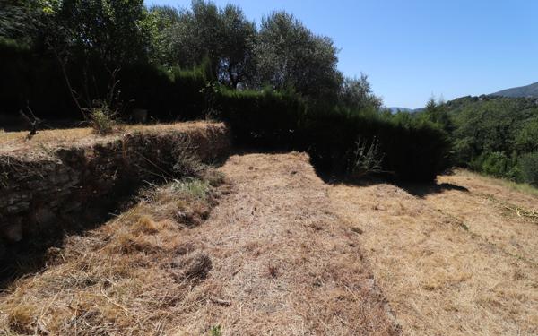 Maison à vendre    2 pièces •  Berre-les-Alpes