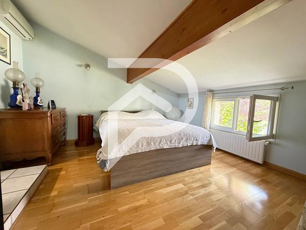 Maison 7 pièces 180.7 m2