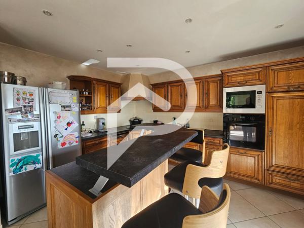 Maison 7 pièces 194 m2
