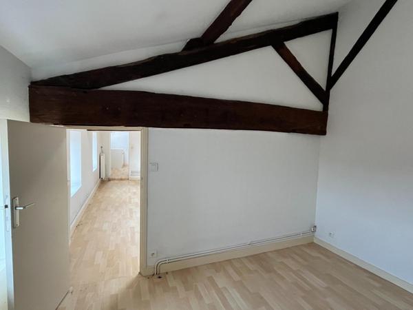 T3 de caractère au calme, 3/3 dernier étage – 64,60 m2