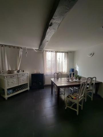 Maison  6 pièce(s)  3 chambre(s)  140 m²