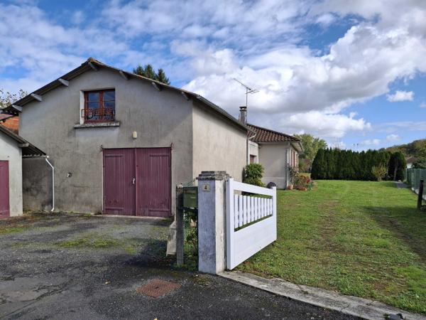 MAISON DE PLAIN PIED AVEC JARDIN ATTENANT
