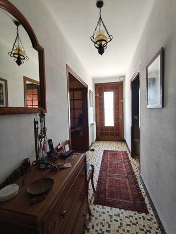 MAISON DE PLAIN PIED AVEC JARDIN ATTENANT